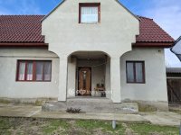 Eladó ikerház, Kiskunmajsán 110 M Ft, 6 szobás