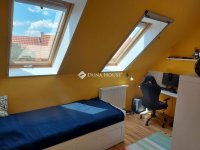 Eladó téglalakás, Sukorón 94.5 M Ft, 3 szobás