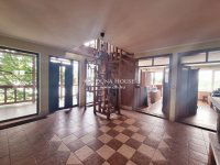 Eladó családi ház, Gödöllőn 169 M Ft, 11 szobás