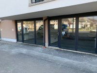 Eladó üzlethelyiség