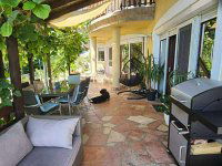 Eladó családi ház, Pécsett 249.9 M Ft, 6 szobás