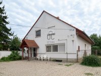 Eladó családi ház, Pécsett 140 M Ft, 6 szobás