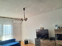Eladó panellakás, Komáromban 38.2 M Ft, 2 szobás