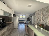 Eladó téglalakás, Bólyban 70 M Ft, 1+2 szobás