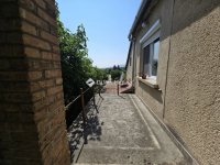 Eladó családi ház, Pécsett 44.9 M Ft, 4 szobás