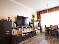 Eladó panellakás, Szegeden 69.986 M Ft, 4+2 szobás