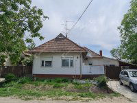 Eladó családi ház, Algyőn 72.99 M Ft, 3 szobás