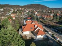 Eladó családi ház, Budaörsön 420 M Ft, 10 szobás