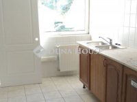 Eladó üzlethelyiség