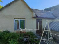 Eladó családi ház, Pécsett 30 M Ft, 1+3 szobás