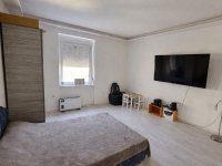 Eladó téglalakás, Komlón, Zrínyi téren 23.5 M Ft, 2 szobás