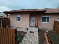 Eladó ikerház, Ostoroson 85 M Ft, 5 szobás / költözzbe.hu