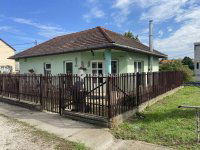 Eladó családi ház