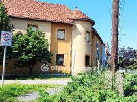 Eladó családi ház, Szegeden 299 M Ft, 10 szobás