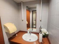 Eladó üzlethelyiség