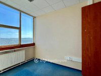 Eladó panellakás, Veszprémben 175 M Ft, 14 szobás