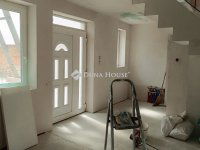 Eladó családi ház, Gyöngyösön 59.9 M Ft, 4 szobás