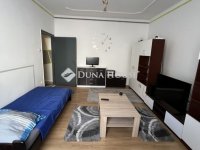 Eladó téglalakás, Várpalotán 36.7 M Ft, 1 szobás