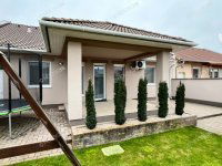 Eladó családi ház