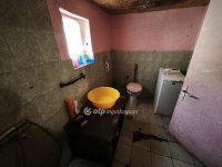 Eladó családi ház, Tiszatenyőn 10 M Ft, 1+1 szobás