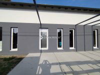 Eladó ikerház, Szegeden 99 M Ft, 3 szobás / költözzbe.hu