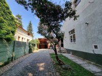 Eladó családi ház, Gyulán 159 M Ft, 8 szobás