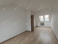 Eladó téglalakás, Sopronban 110 M Ft, 5 szobás