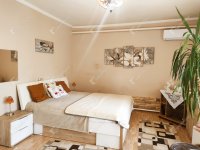 Eladó családi ház, Szegeden 98 M Ft, 4 szobás