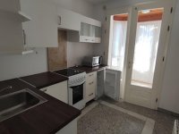 Kiadó családi ház, albérlet, Tatán 300 E Ft / hó, 4 szobás