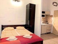 Kiadó téglalakás, albérlet, VI. kerületben, Lázár utcában