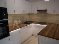 Eladó panellakás, Szegeden 74.9 M Ft, 3 szobás