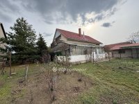 Eladó családi ház, Vecsésen 96 M Ft, 6 szobás