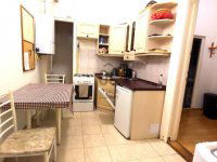 Eladó téglalakás, VI. kerületben 74.5 M Ft, 1 szobás