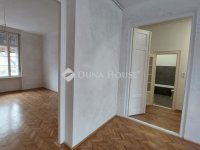 Eladó téglalakás, Baján 32.99 M Ft, 2 szobás