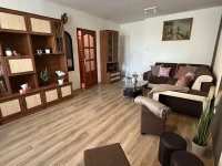 Eladó téglalakás, Szolnokon 32 M Ft, 2 szobás