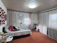 Eladó családi ház, Vecsésen 149.99 M Ft, 5 szobás