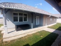 Eladó családi ház, Velencén 169 M Ft, 5 szobás
