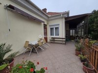 Eladó családi ház, Pécsett 119.9 M Ft, 6 szobás