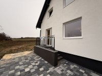 Eladó családi ház, Hosszúhetényen 89.9 M Ft, 5 szobás