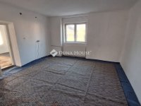 Eladó családi ház, Sárbogárdon 38.1 M Ft, 4 szobás
