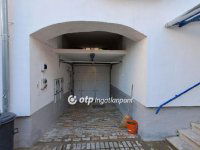 Eladó családi ház, Kecskeméten 85 M Ft, 6+1 szobás