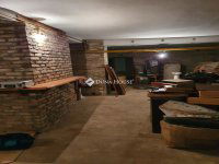 Eladó üzlethelyiség, VI. kerületben 158 M Ft