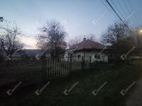 Eladó családi ház, Hahóton 5.5 M Ft, 4 szobás