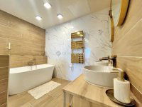 Eladó téglalakás, XVII. kerületben 255 M Ft, 6 szobás