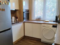 Eladó téglalakás, Szekszárdon 47 M Ft, 1+2 szobás