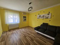 Kiadó téglalakás, albérlet, Pápán 120 E Ft / hó, 1+1 szobás