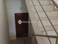 Eladó téglalakás, Baján 99.99 M Ft, 7 szobás