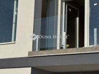 Eladó ikerház