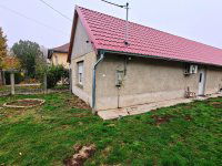 Eladó családi ház, Soponyán 31.9 M Ft, 2+2 szobás