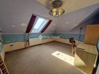 Eladó családi ház, Baján 77.9 M Ft, 6 szobás